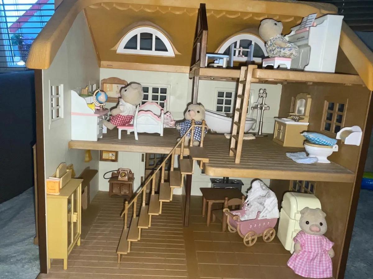 Sylvanian Families - Highfield Farm house - Image 3