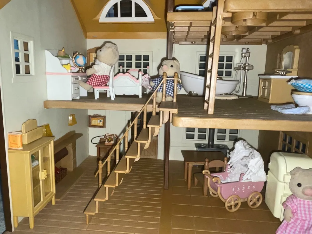 Sylvanian Families - Highfield Farm house - Image 4
