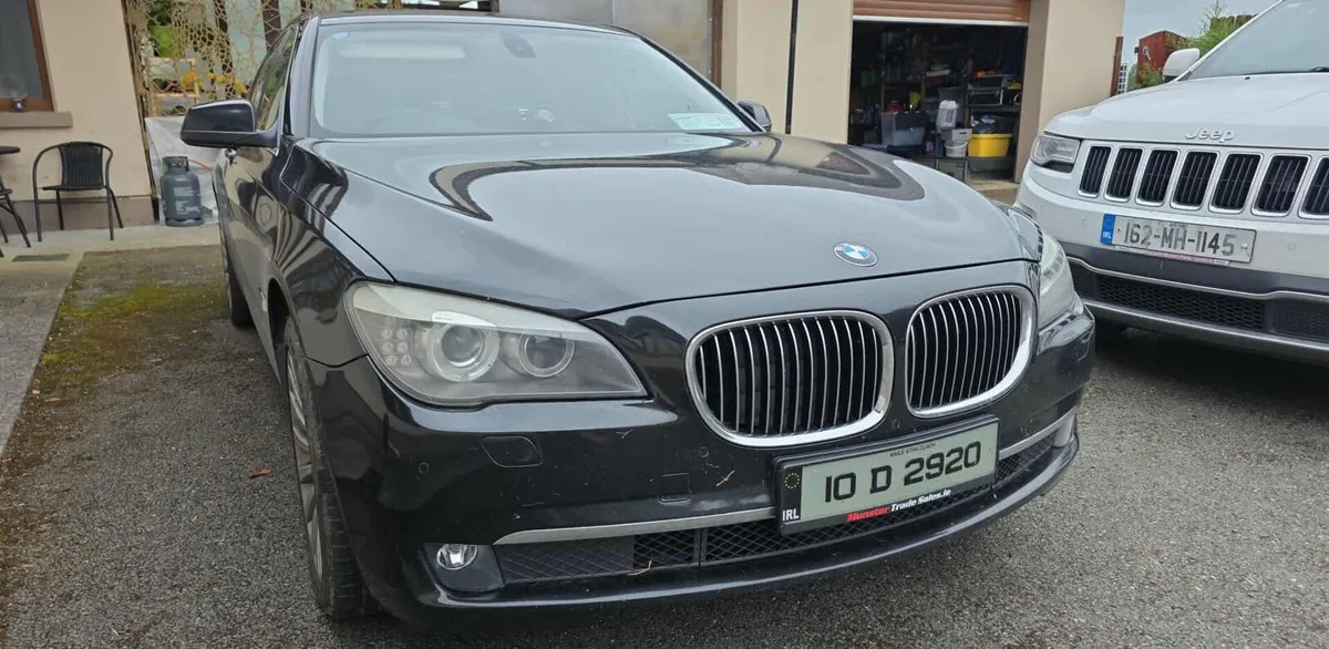 Bmw 7 series 2010 - Image 1