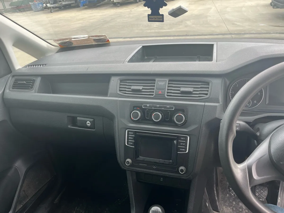 Volkswagen caddy - Image 2