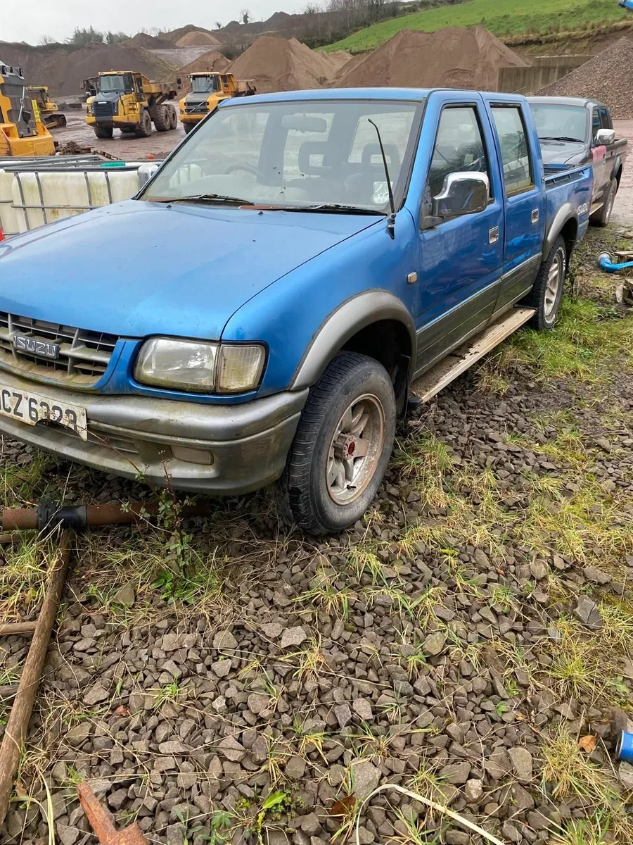 Isuzu D-Max 2002 - Image 2