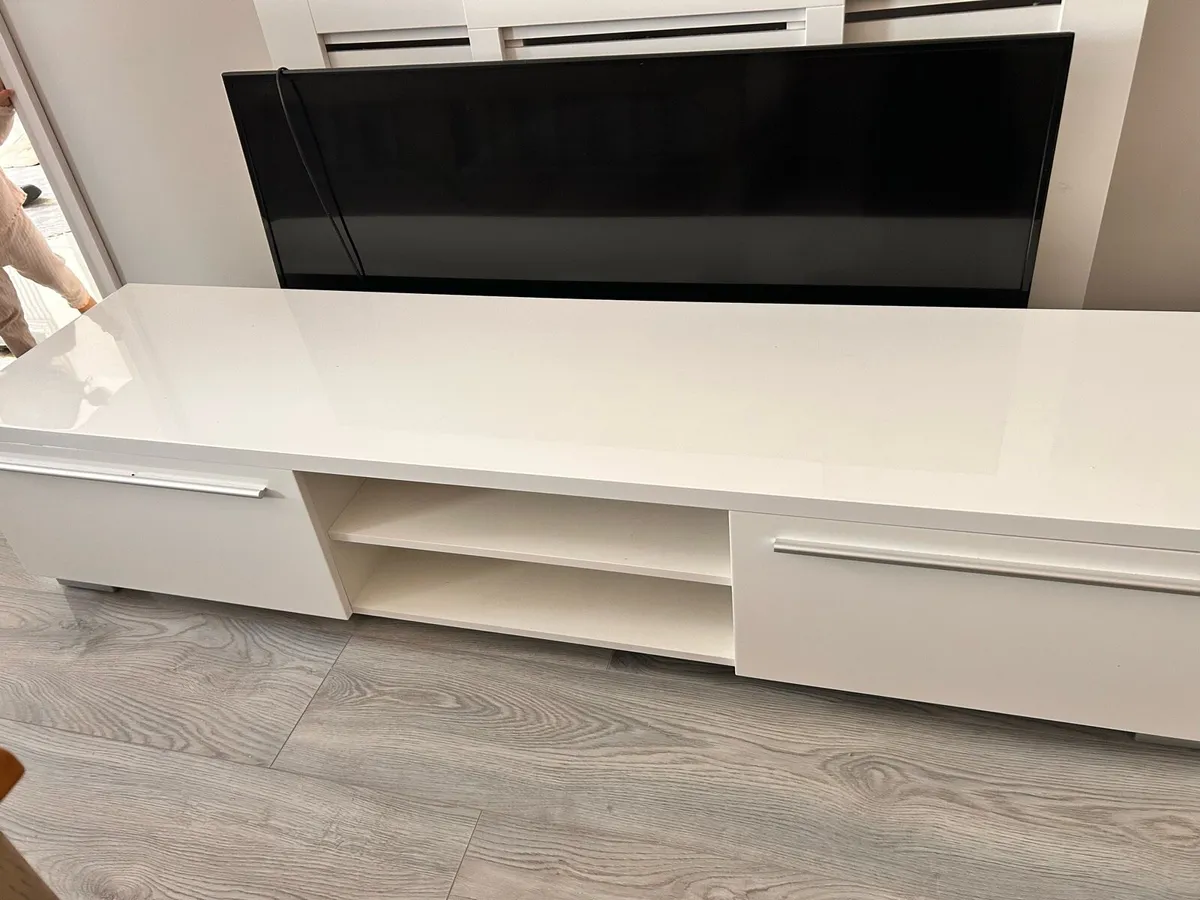 tv console - Image 1