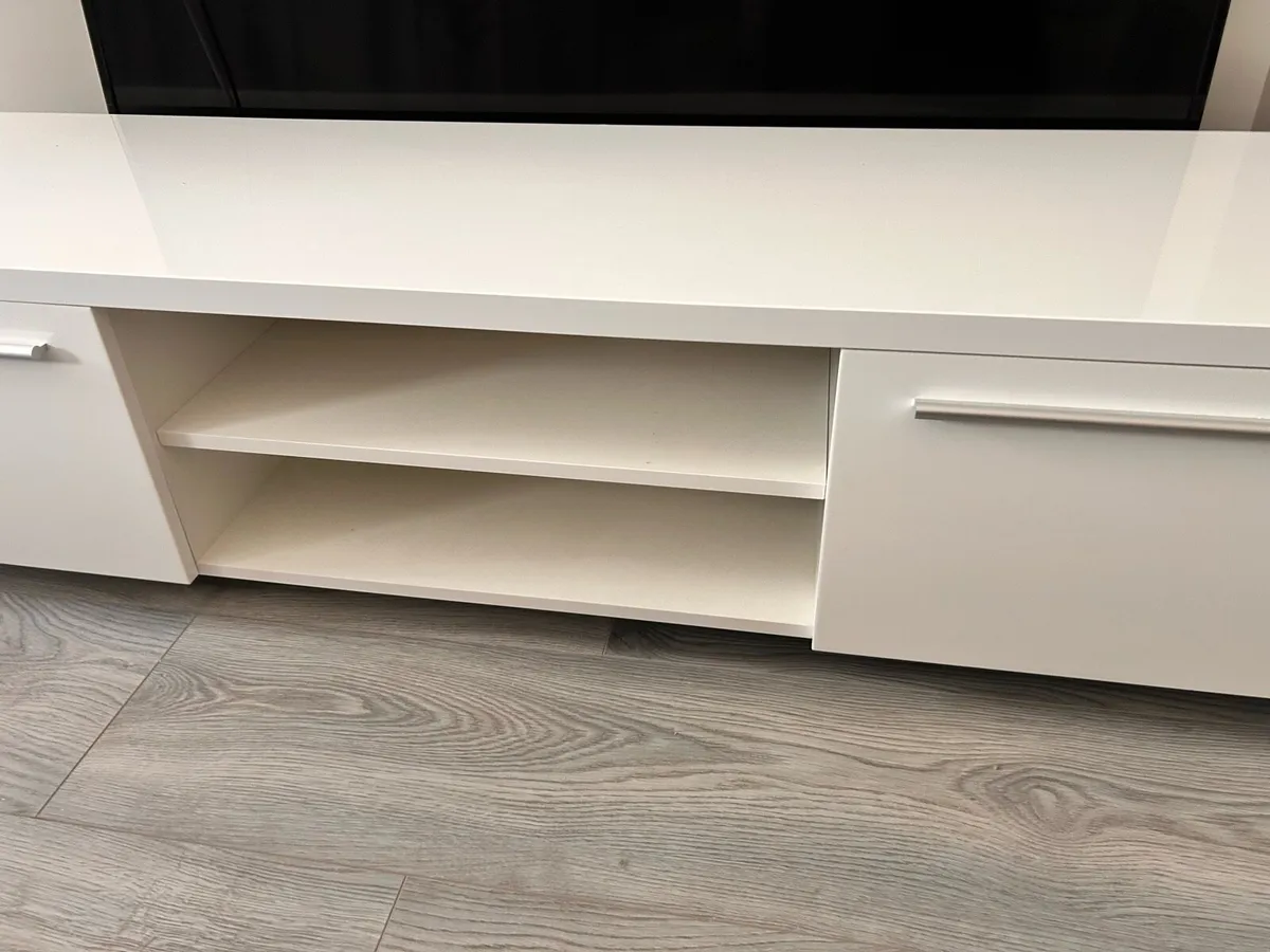 tv console - Image 2