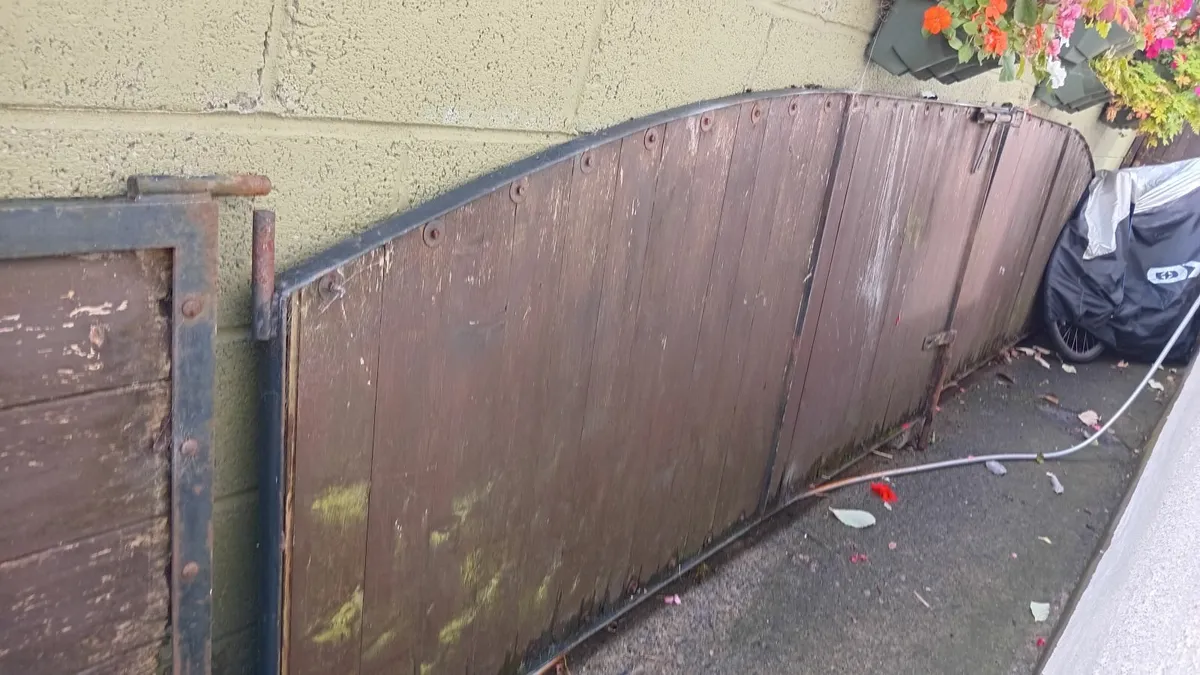 Outside  Steel Frame Gates x 3 - Image 1