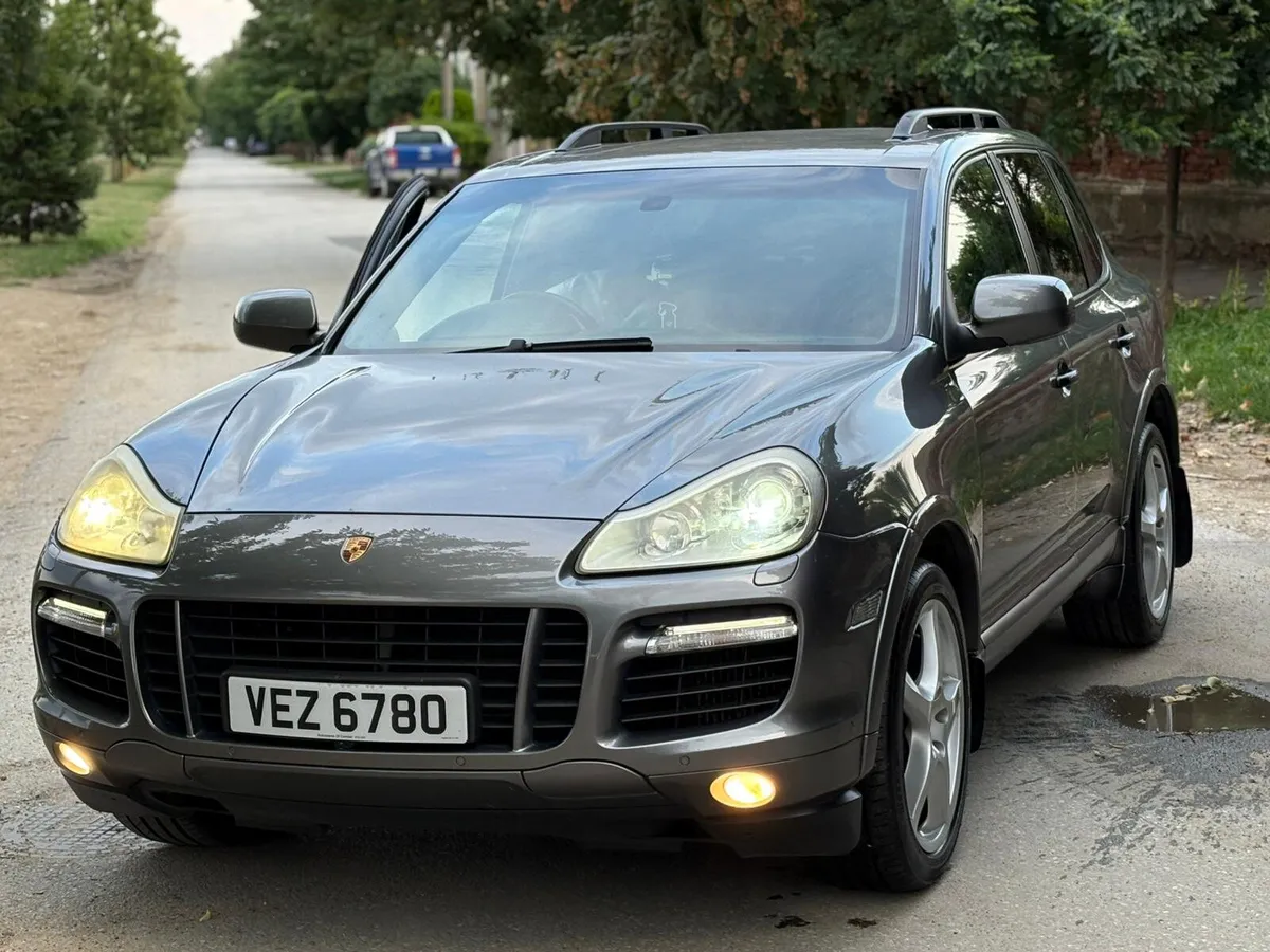 Porsche Cayenne 4.8 Turbo - Image 3