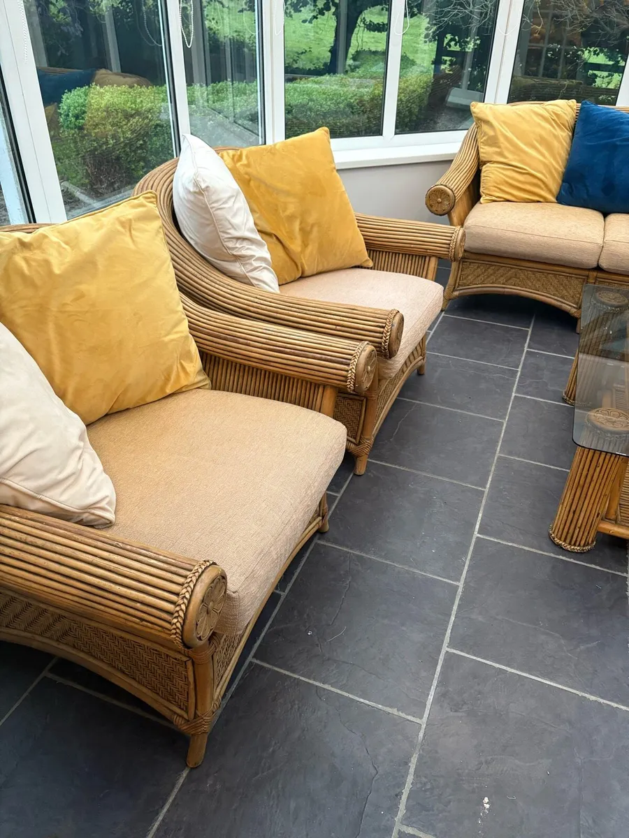 Full Set- 1x Two-seater sofa, 2x Armchairs & Table - Image 2