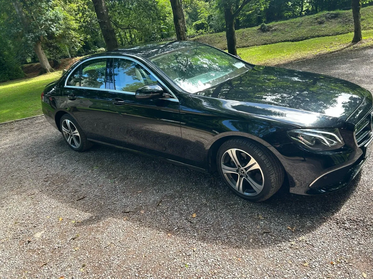 2020 MERCEDES BENZ E220 - Image 4