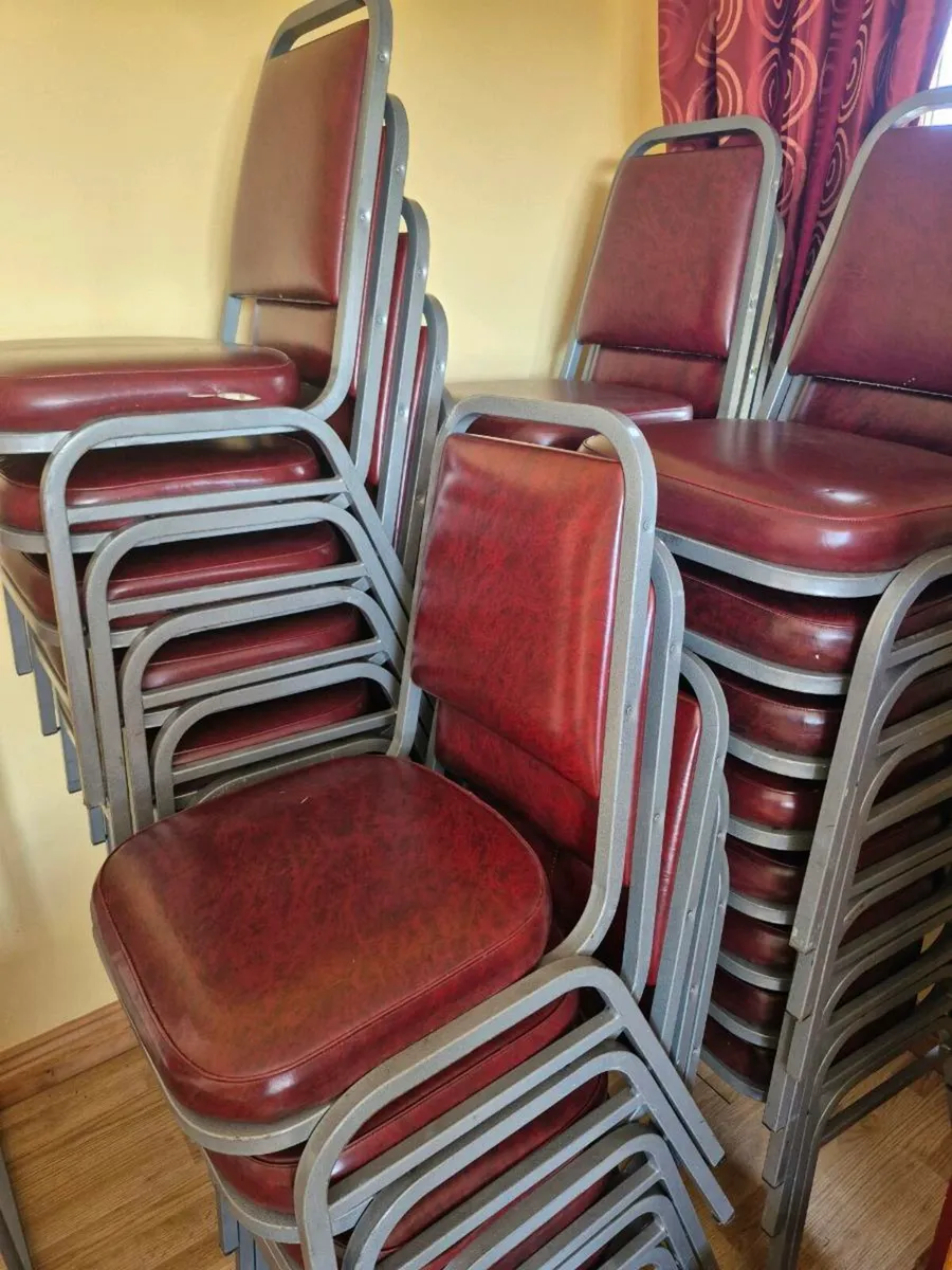 Banquet chairs & catering tables - Image 4