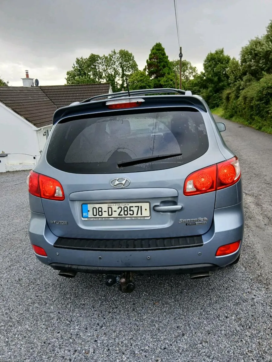 Hyundai Santa Fe 4x4 automatic - Image 3