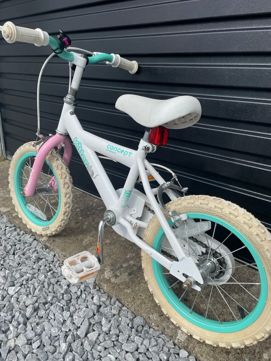 Girls bike 14inch - Image 3