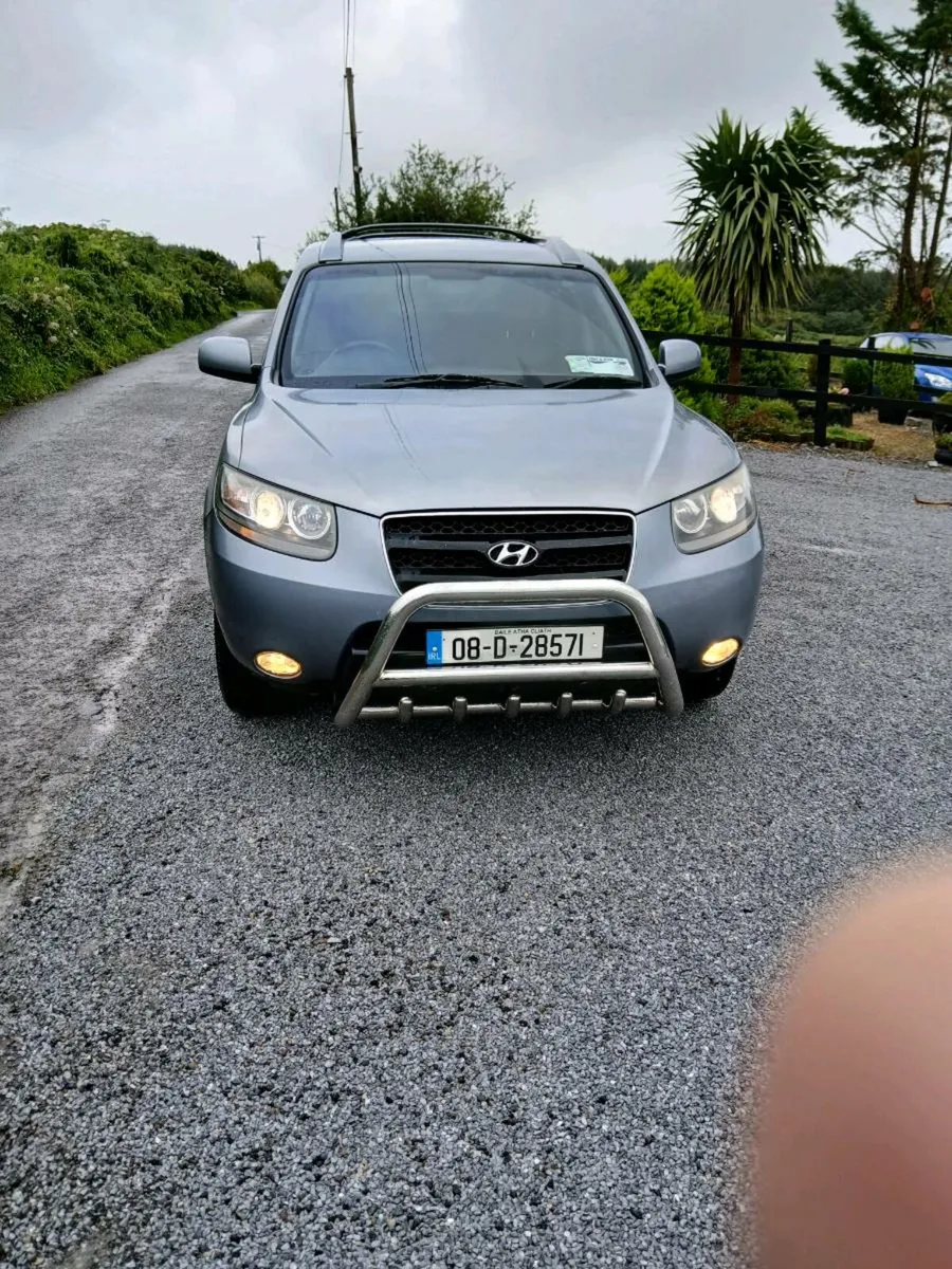Hyundai Santa Fe 4x4 automatic - Image 1