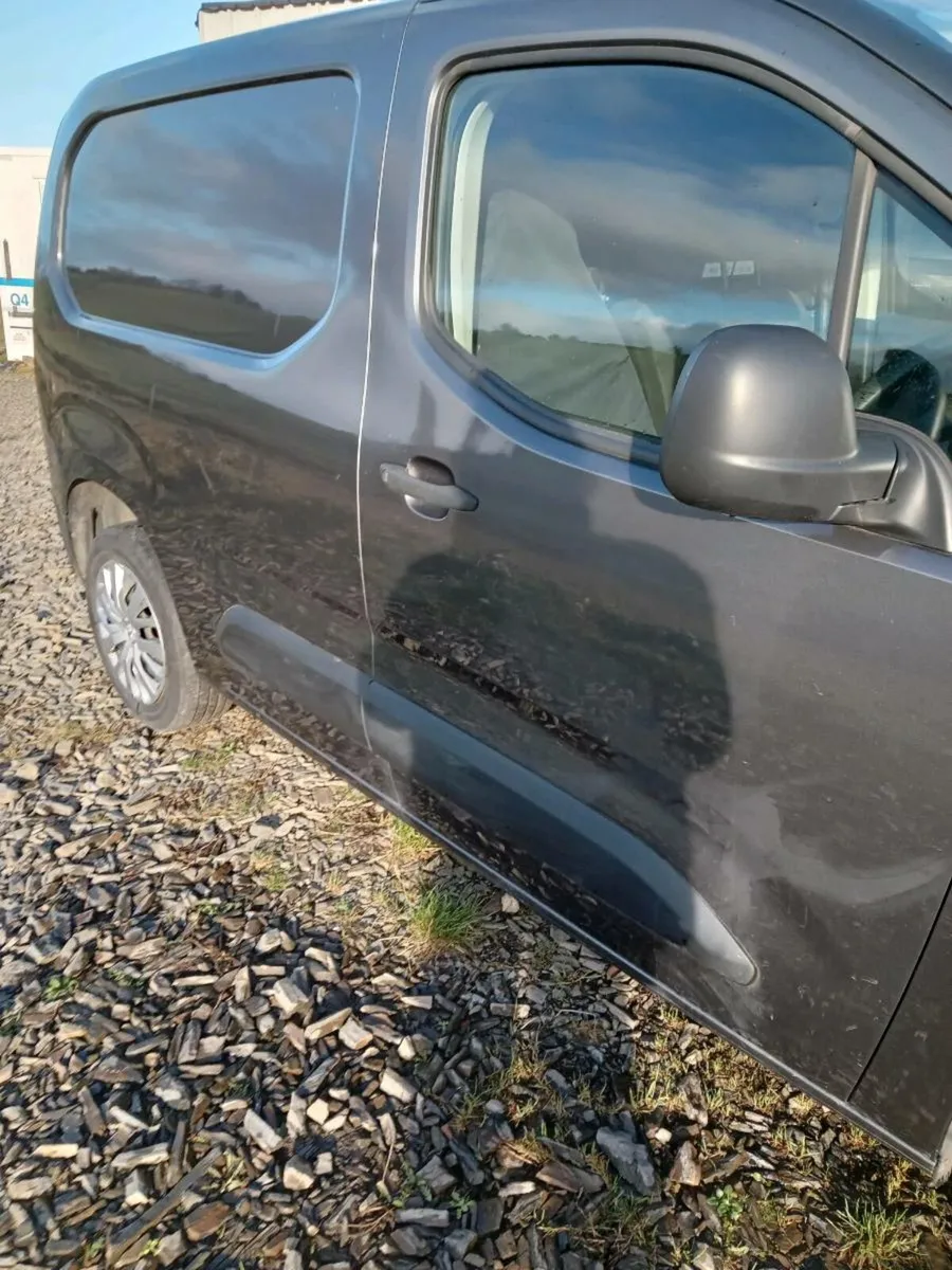 2021 Peugeot partner - Image 3