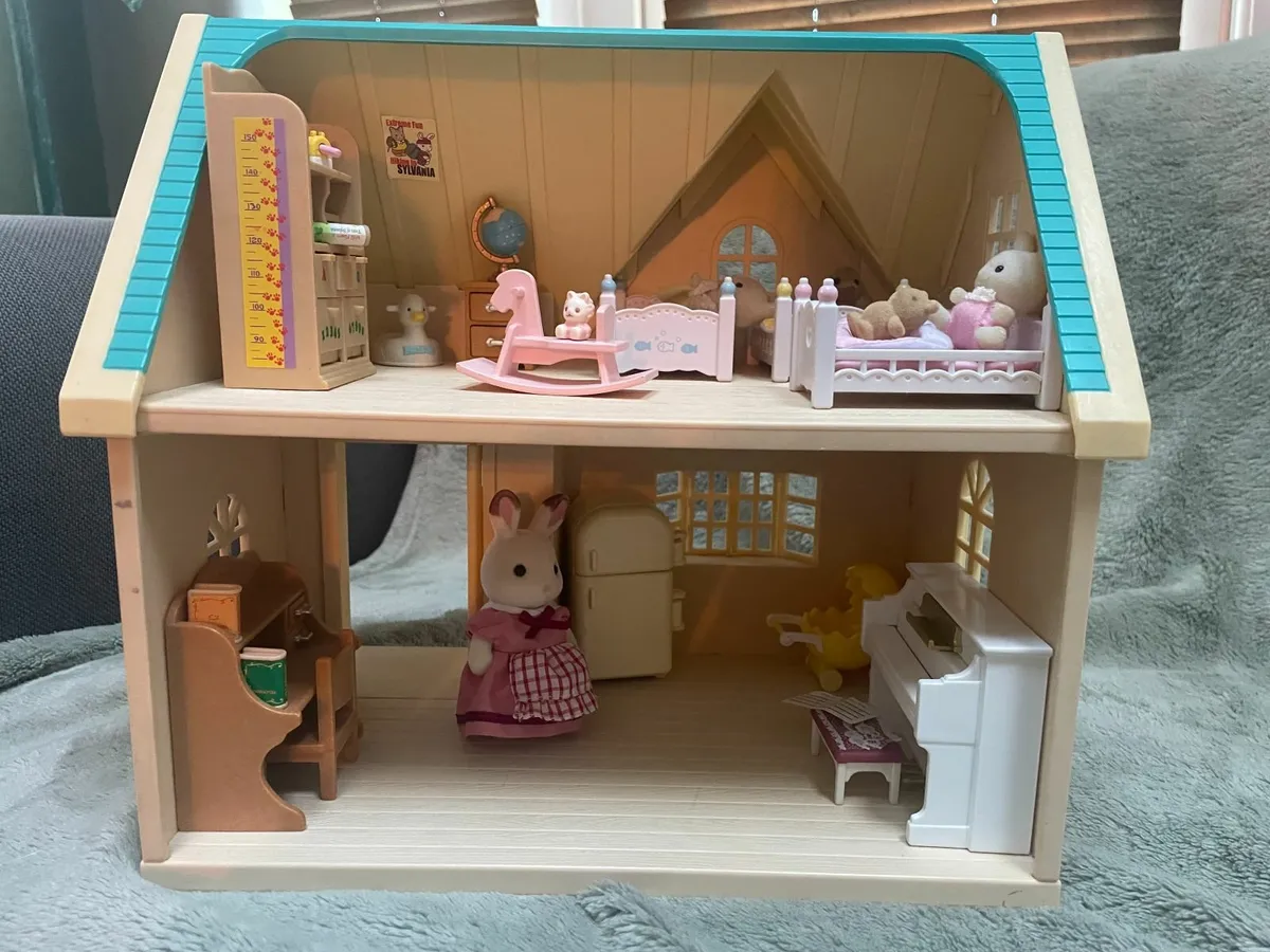 Sylvanian Families - Applewood Cottage - Image 2