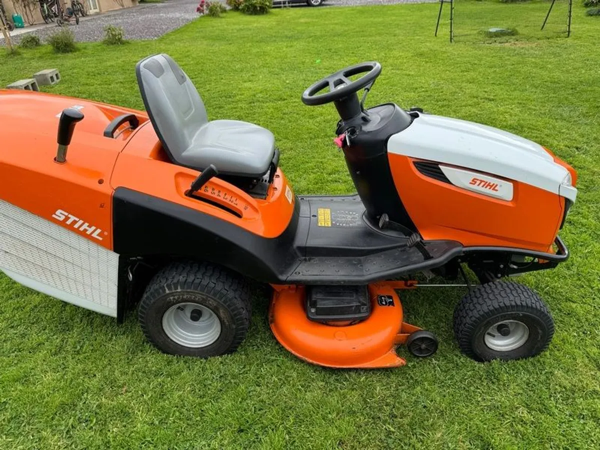 STIHL Ride on Mower 2020 23hp 43" - Image 2