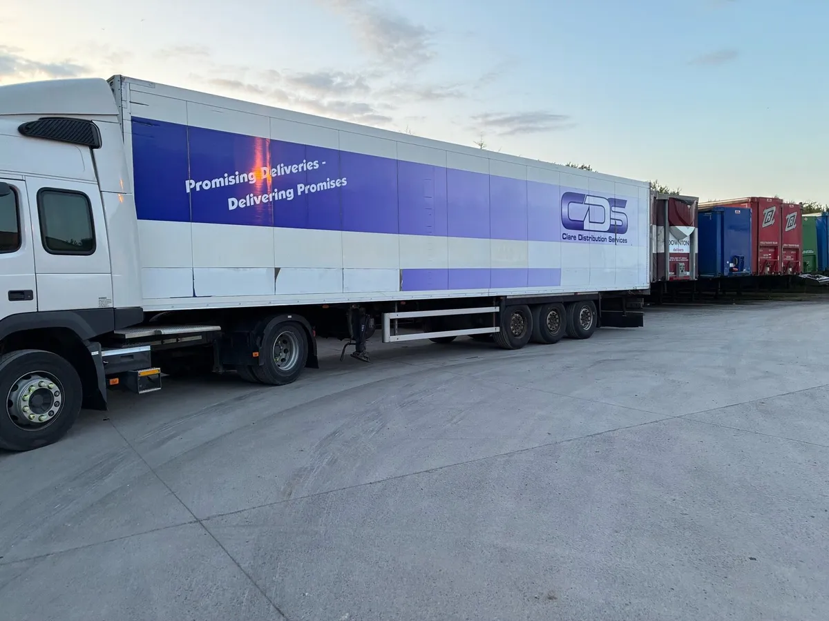 Storage containers - Image 1