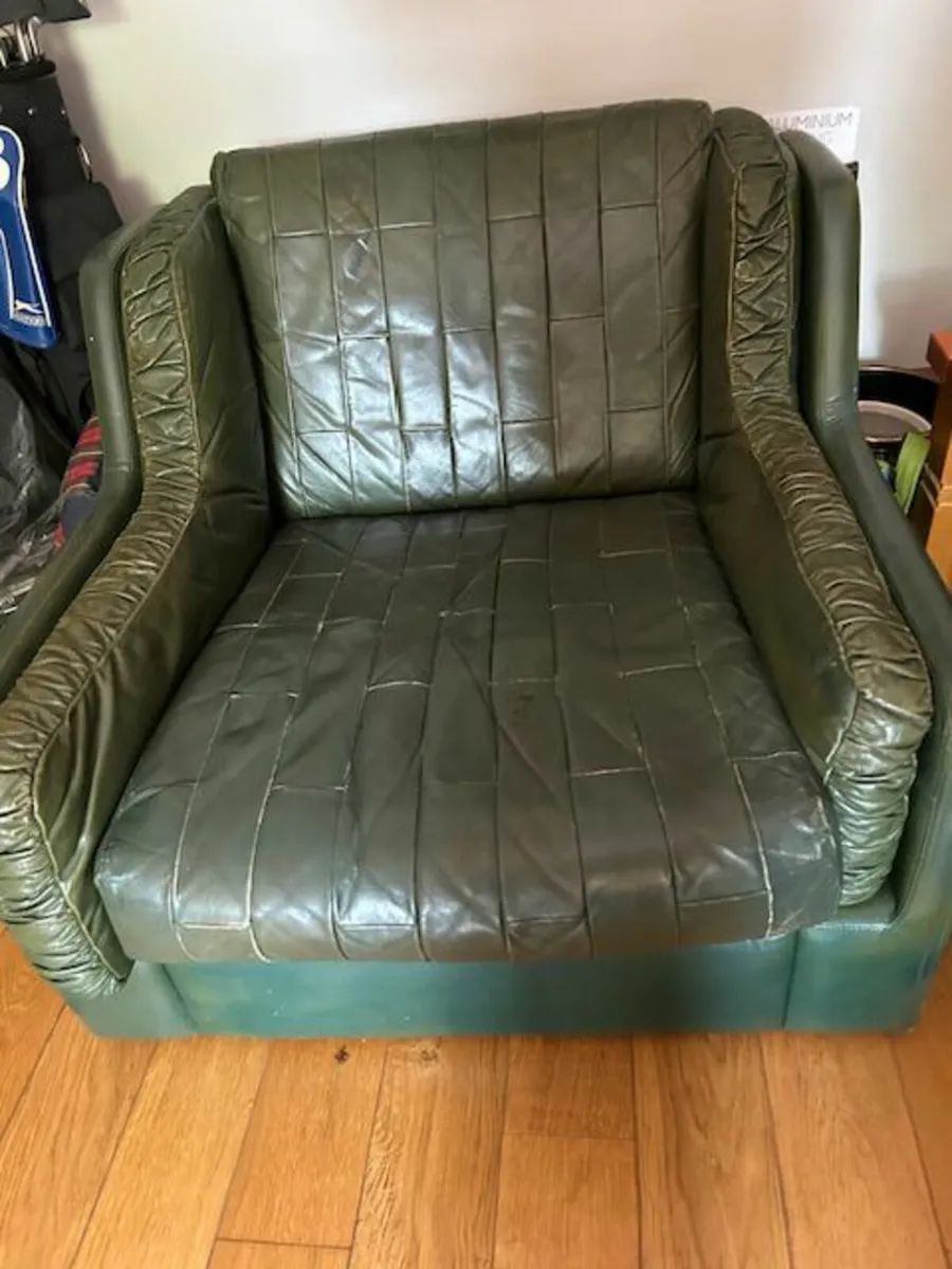 Couch + 2 Chairs - Image 2