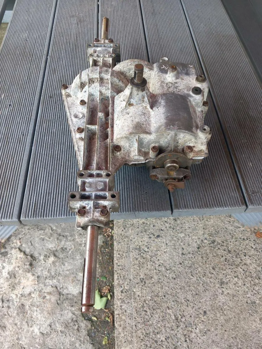 Husqvarna/peerless manual gearbox for sale - Image 2