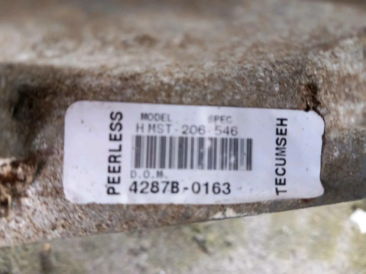 Husqvarna/peerless manual gearbox for sale - Image 4