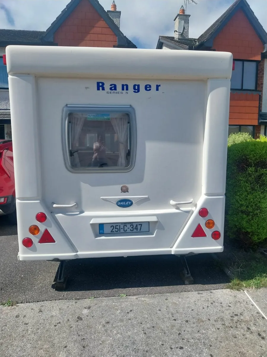 BAILEY RANGER 6 BERTH CARAVAN WITH AWNING - Image 1