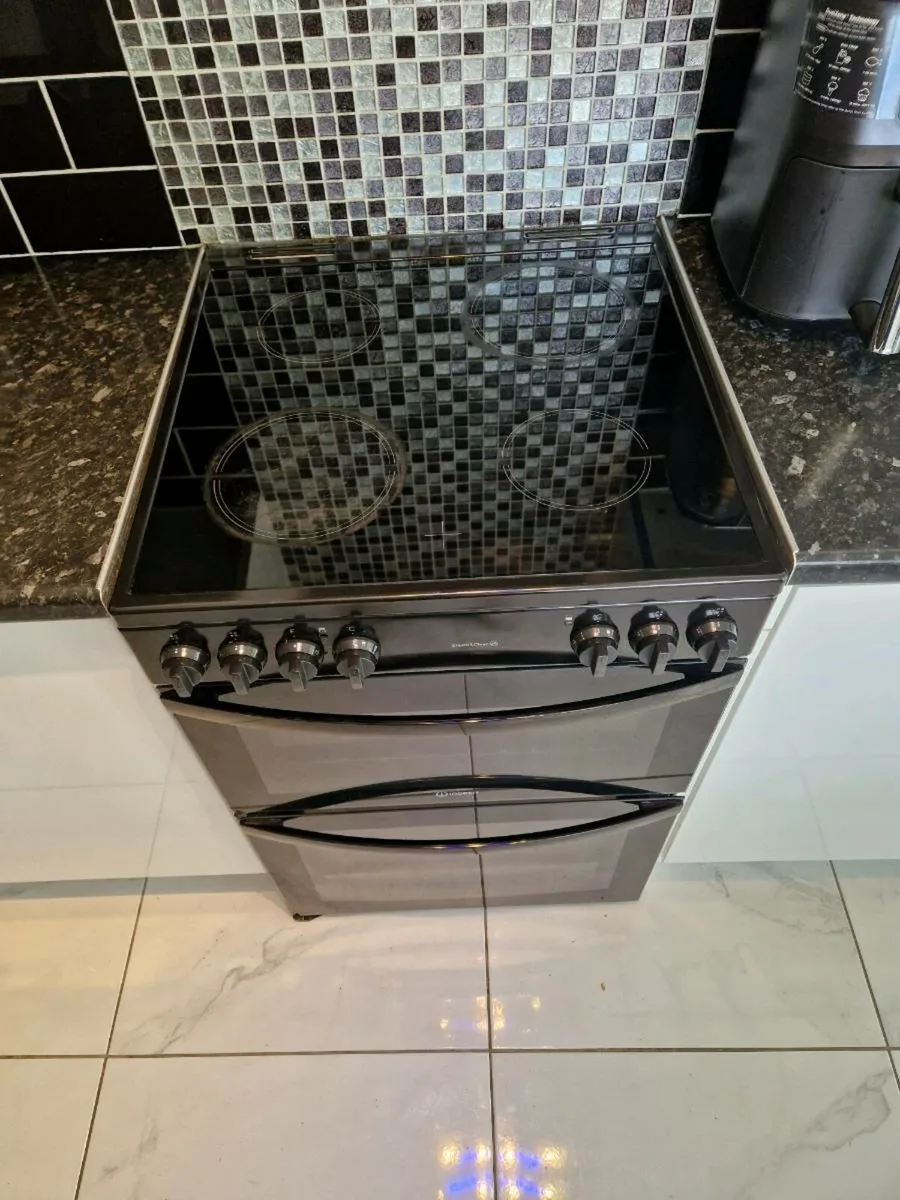 Indesit cooker - Image 2