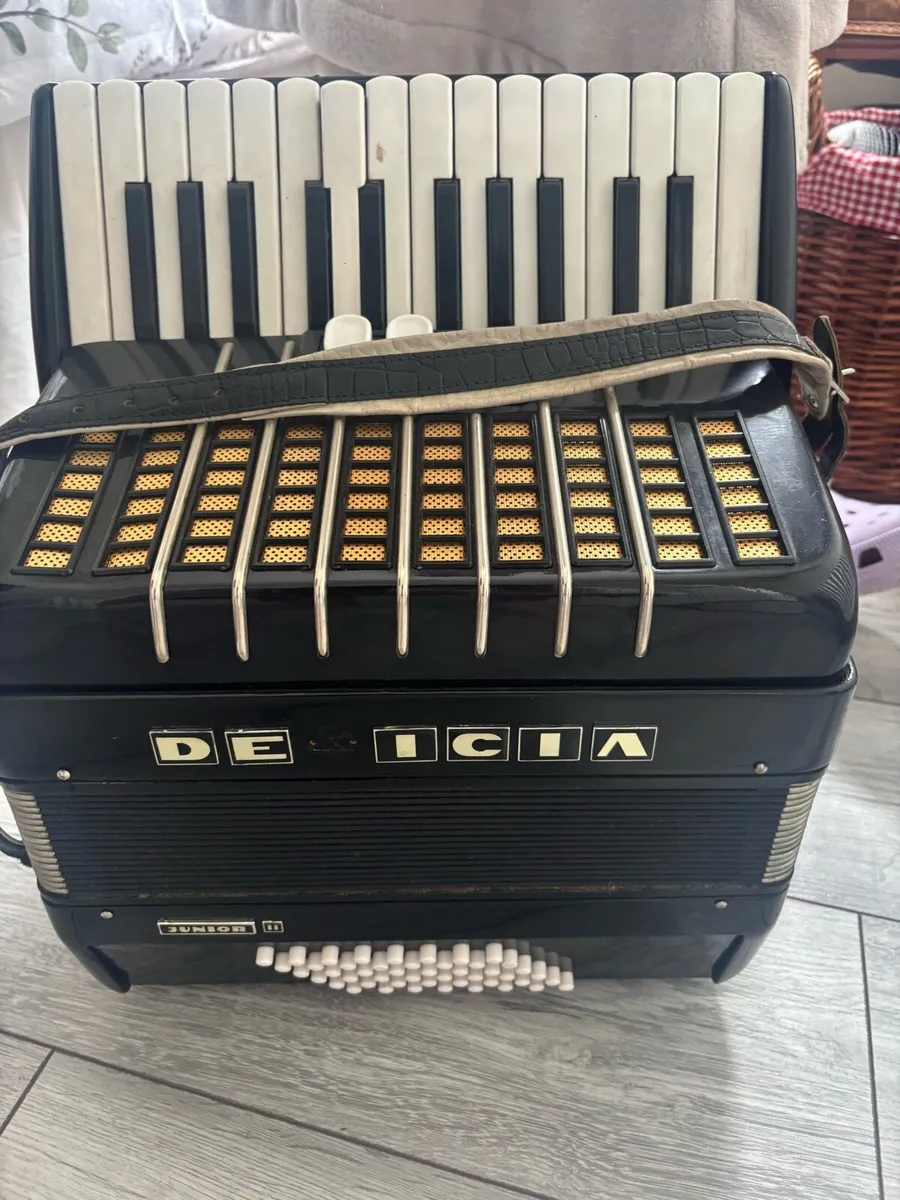 Antique accordion - Image 1