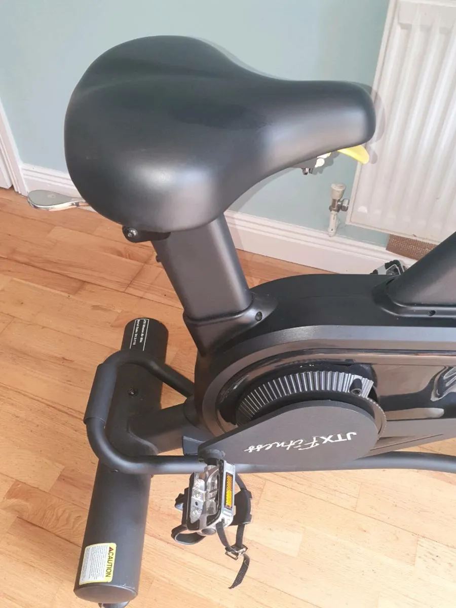 Exercise bike - Image 2