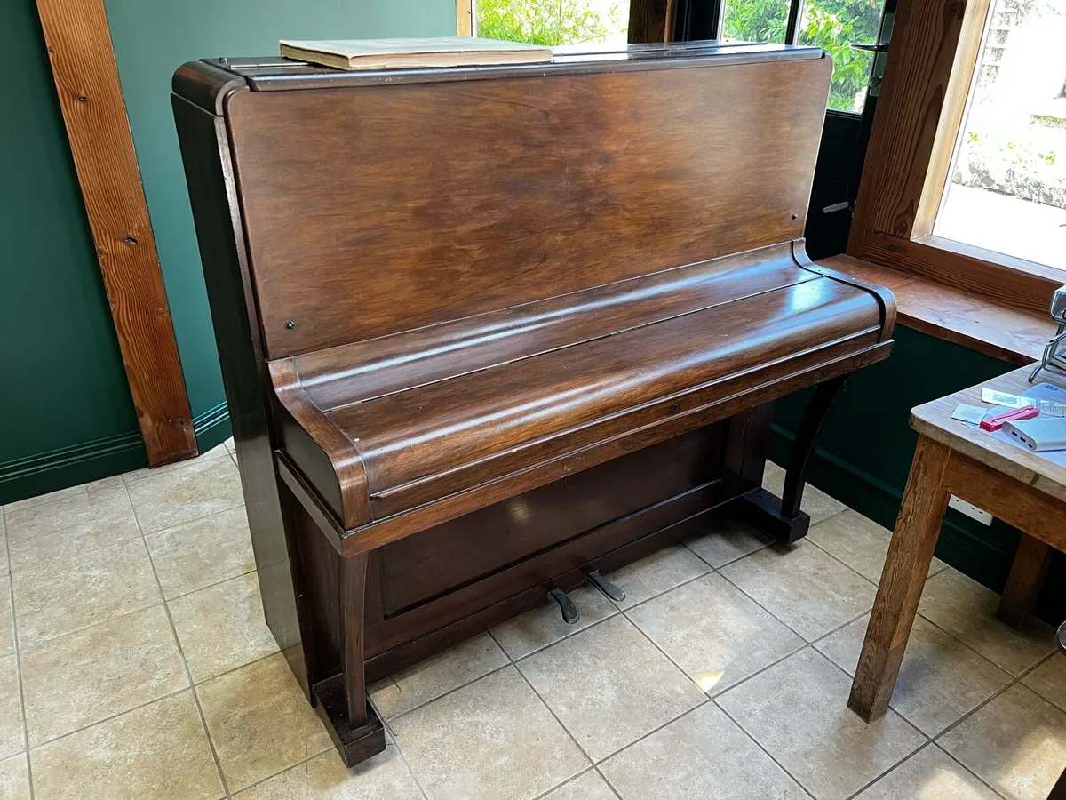 Upright piano - Image 2