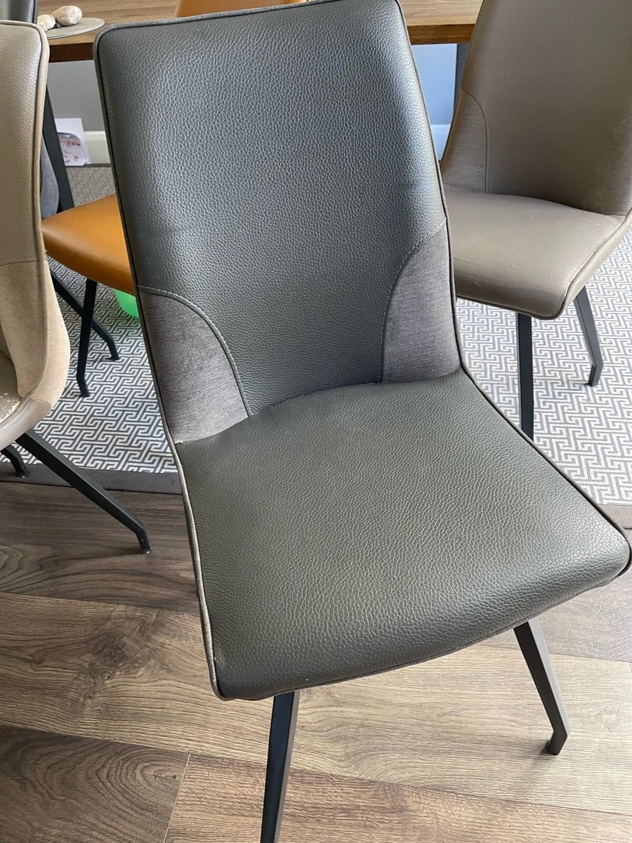 Dining chairs - Image 2