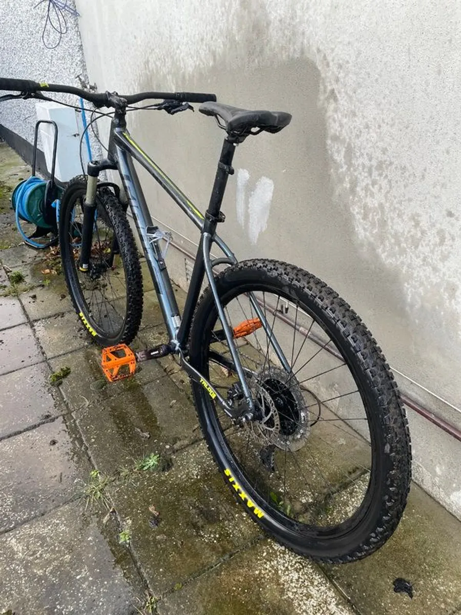 Giant Talon 1 Mountain Bike - Image 3
