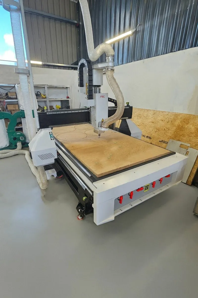 CNC Router - Image 1