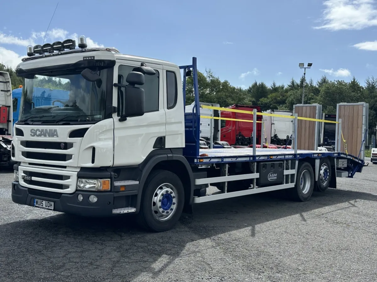 2015 (15) SCANIA P280 6X2 REARLIFT BEAVERTAIL - Image 3