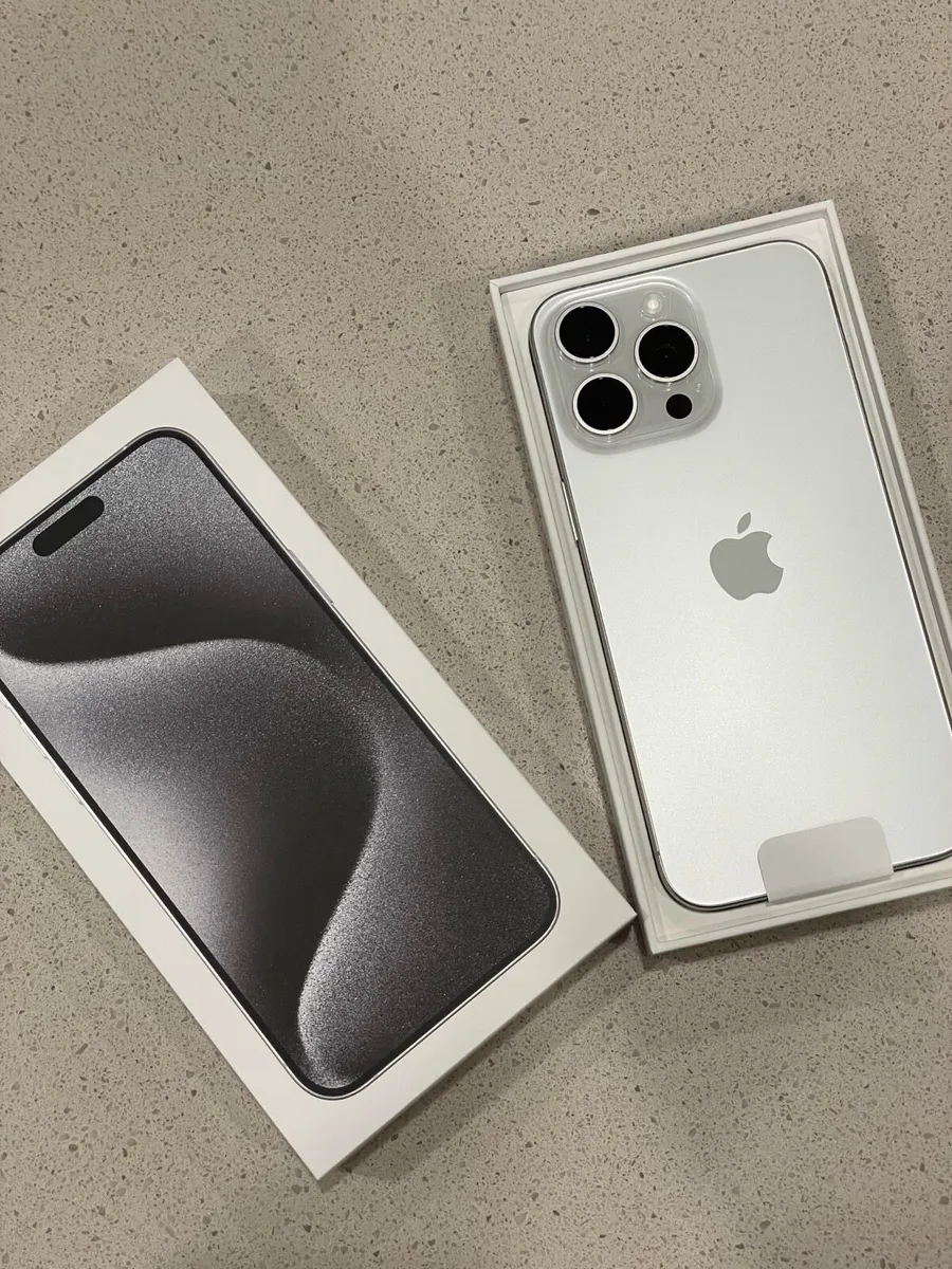 iPhone 15 pro max 256GB
