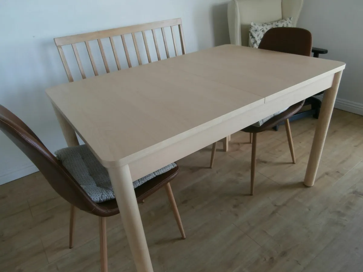 Kitchen Table (extendable) - Image 1