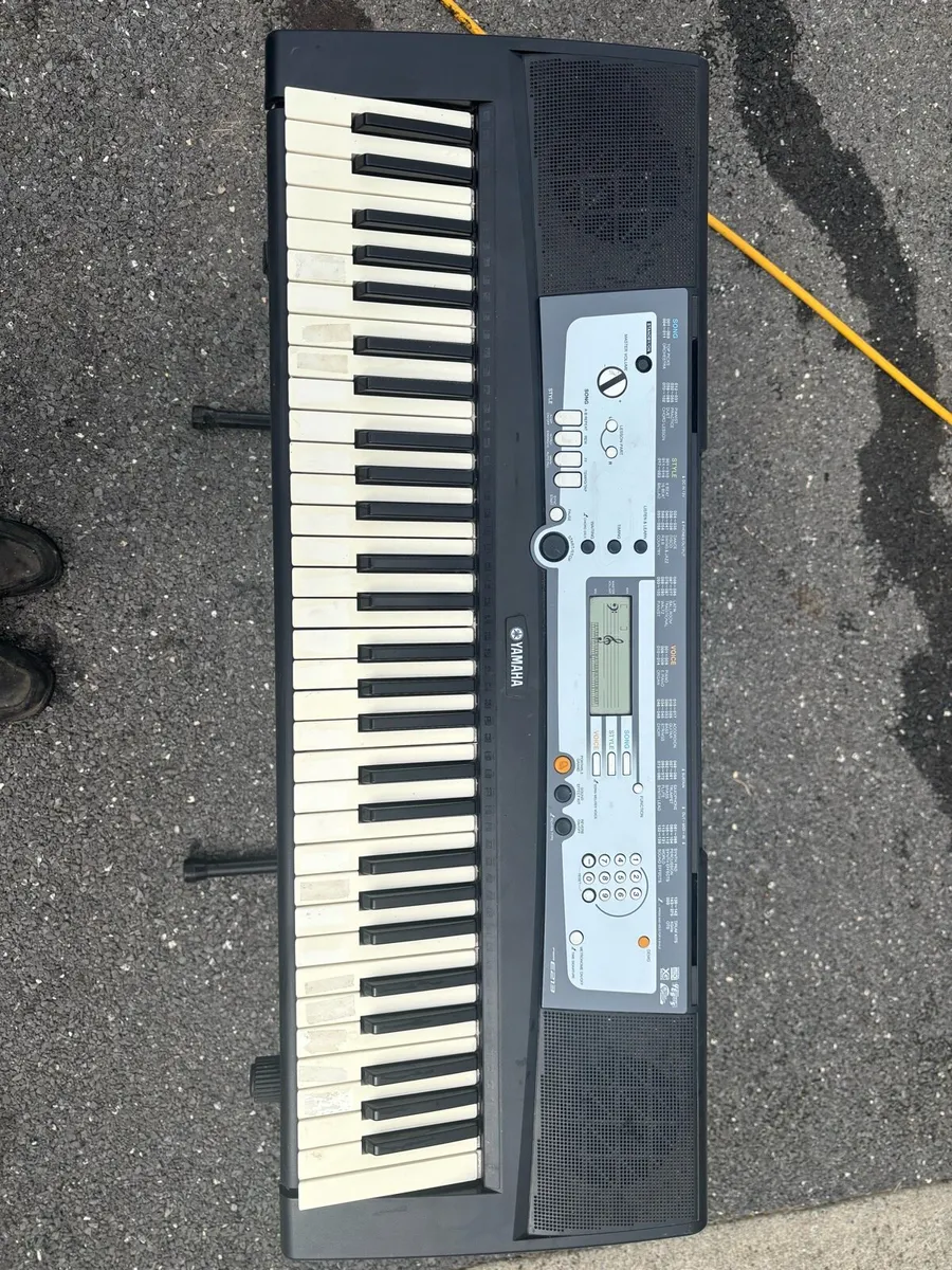 Yamaha Piano Keyboard - Image 2