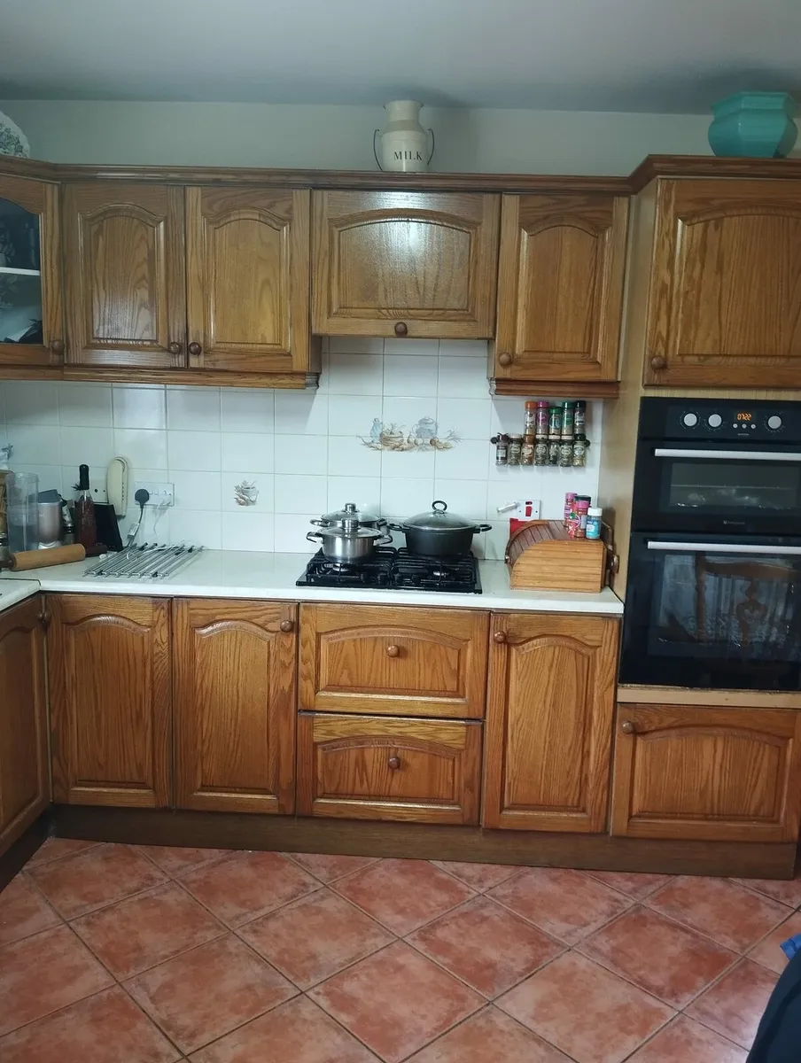 Oak Kitchen - Image 2