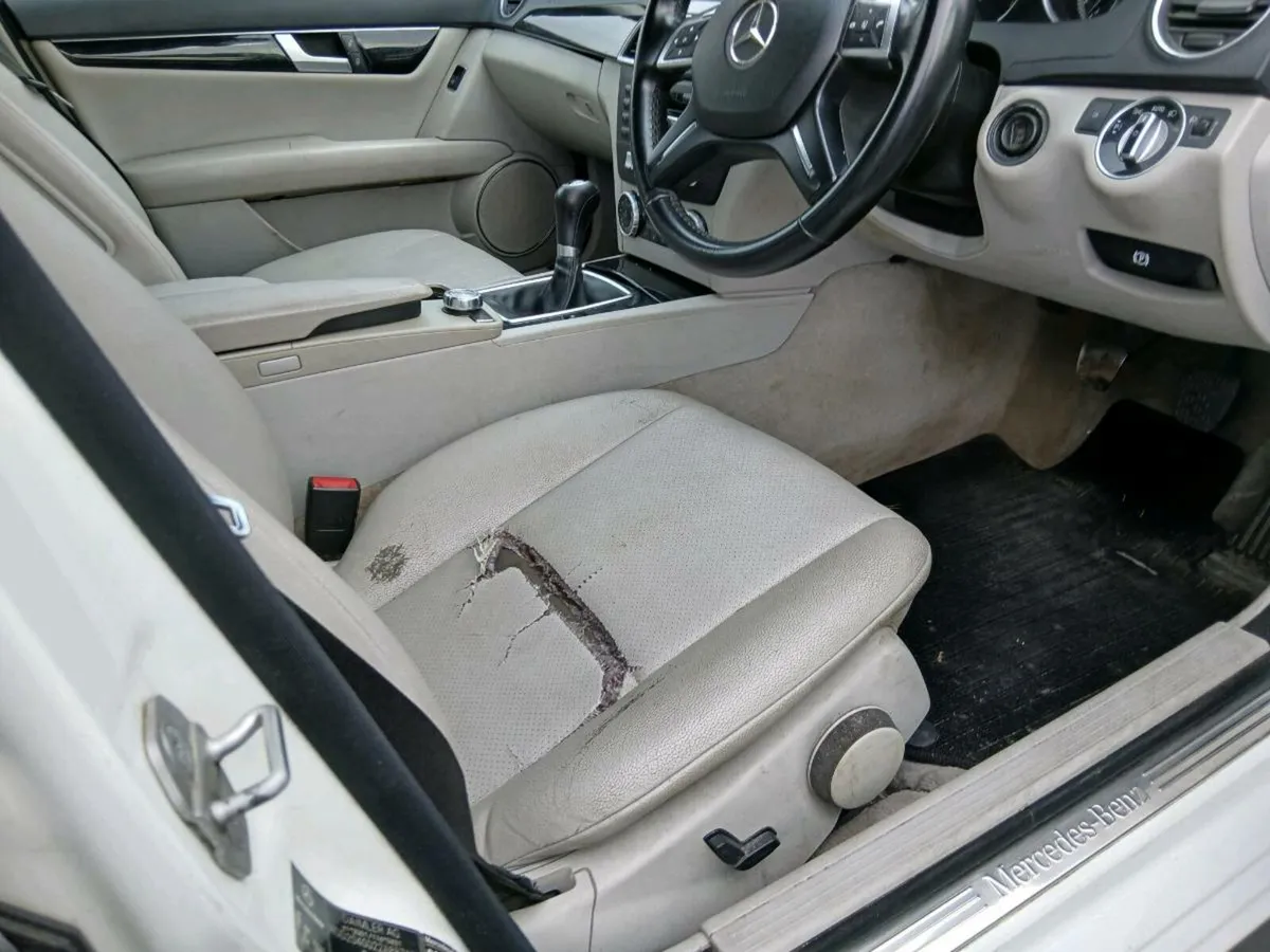 2013 MERCEDES C220 CDI MANUAL - Image 2