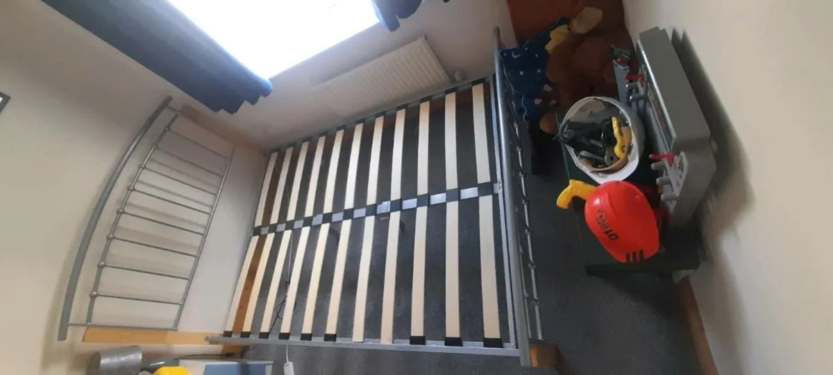 Double bed - Image 2