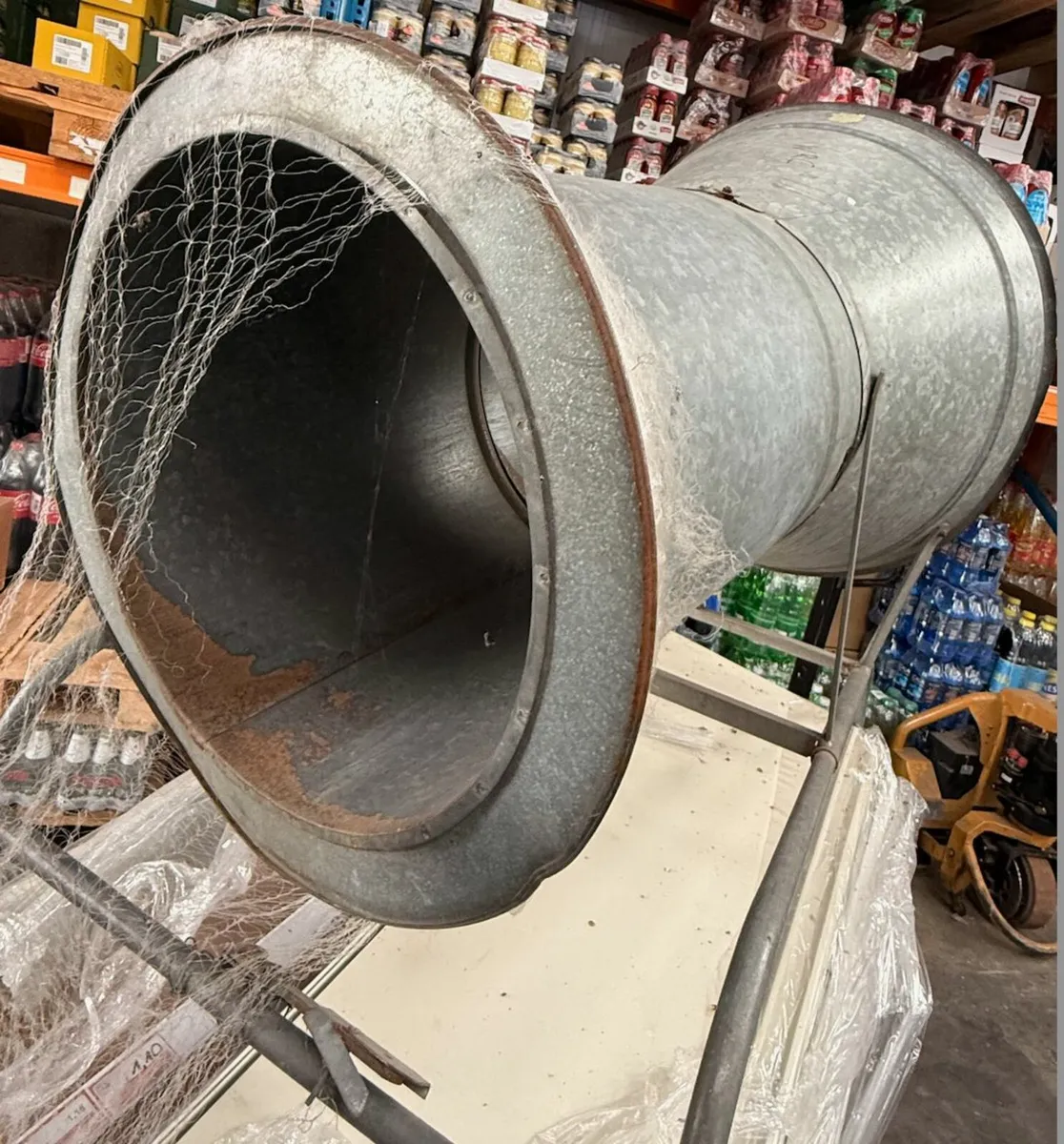 Christmas Tree Netting Funnel / Packing Tube - Image 1