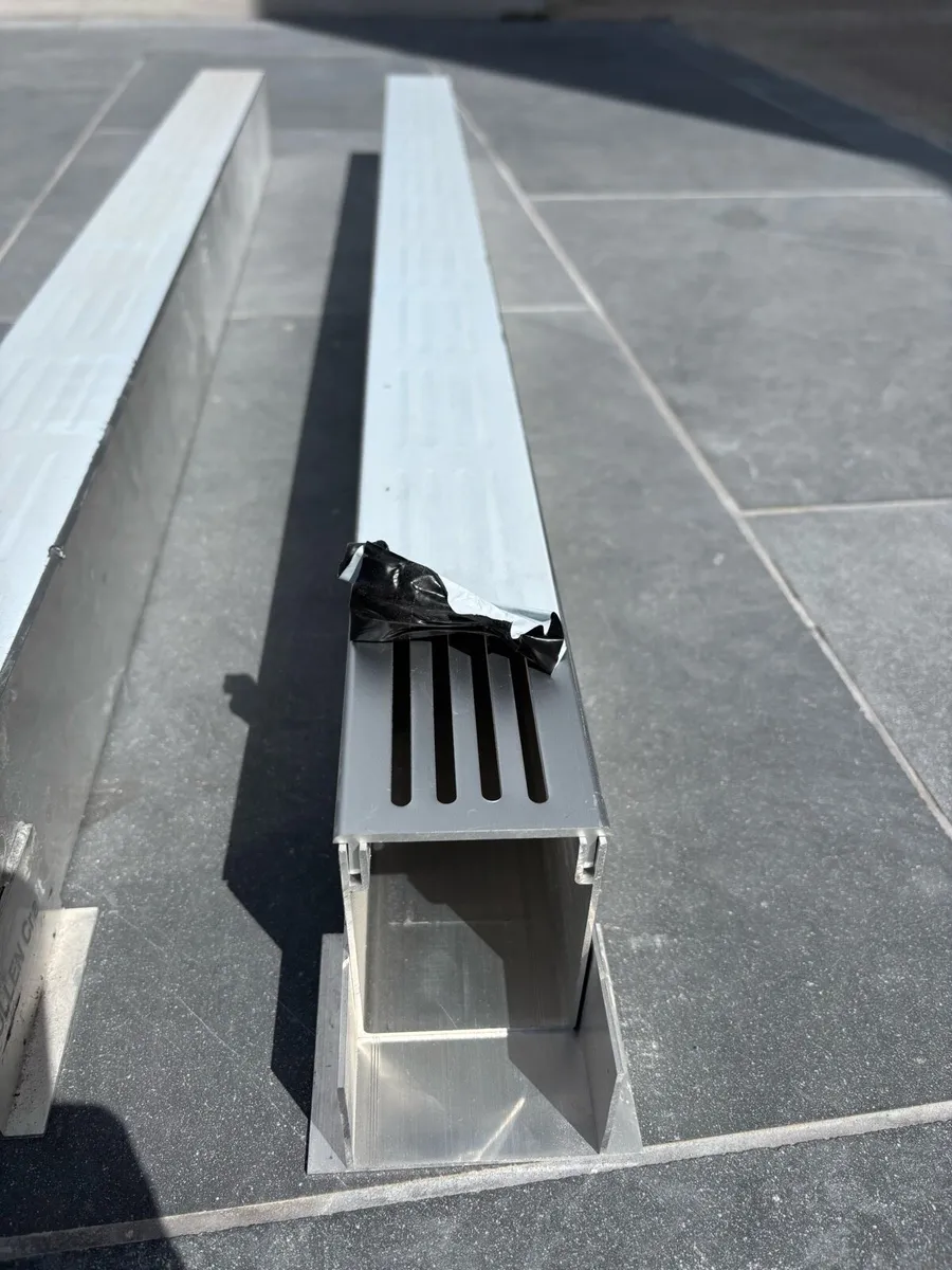 Aluminium threshold drains - Image 1