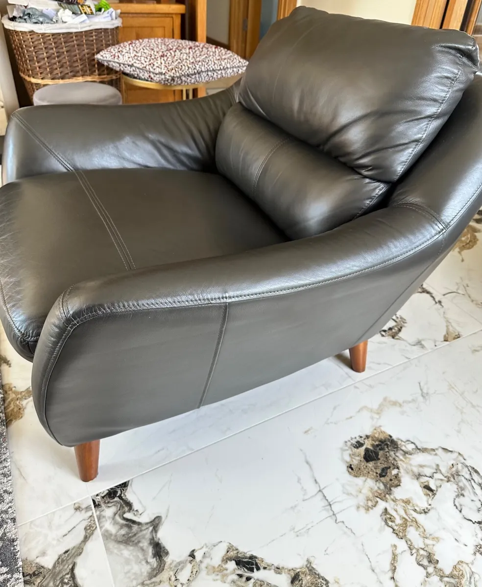4-5 seater electric recliner grey leather couch - Image 3