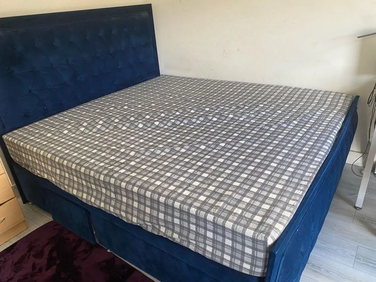 Superking size Bed DFS in an excellent condition with 4 drawers - Image 1