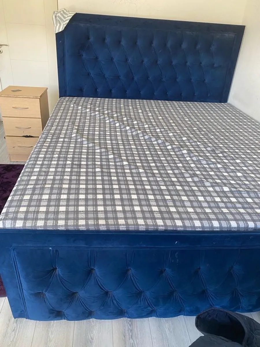 Superking size Bed DFS in an excellent condition with 4 drawers - Image 2