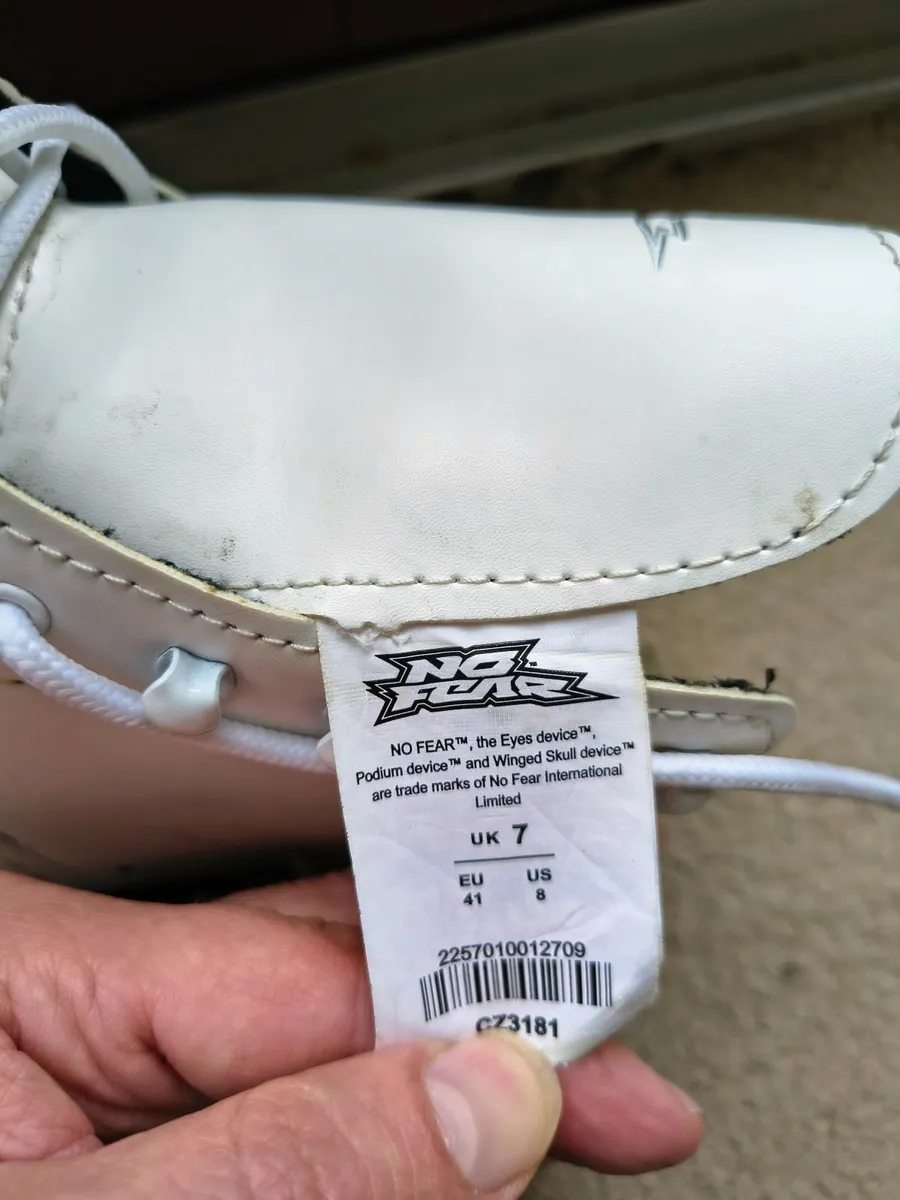 Roller skates size 7 - Image 1