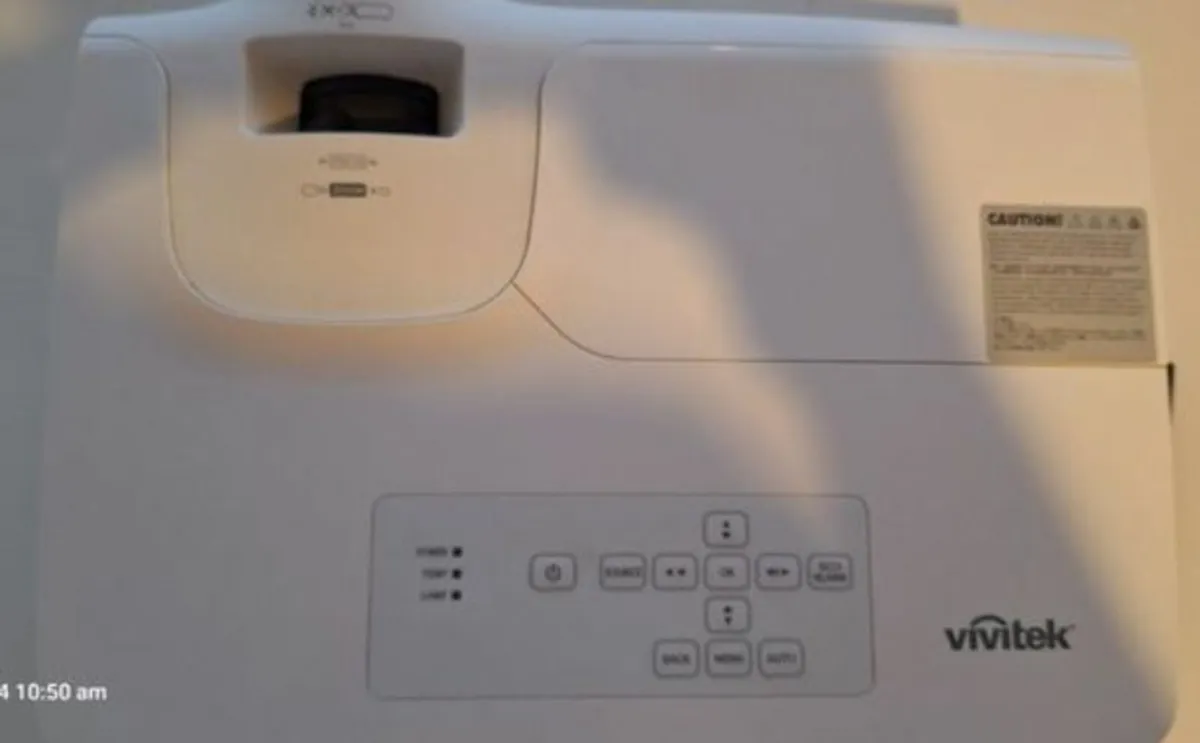 Vivitek DW265 Projector with screen. - Image 3