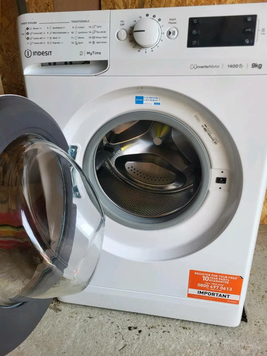 Indesit 9kg washing machine - Image 2