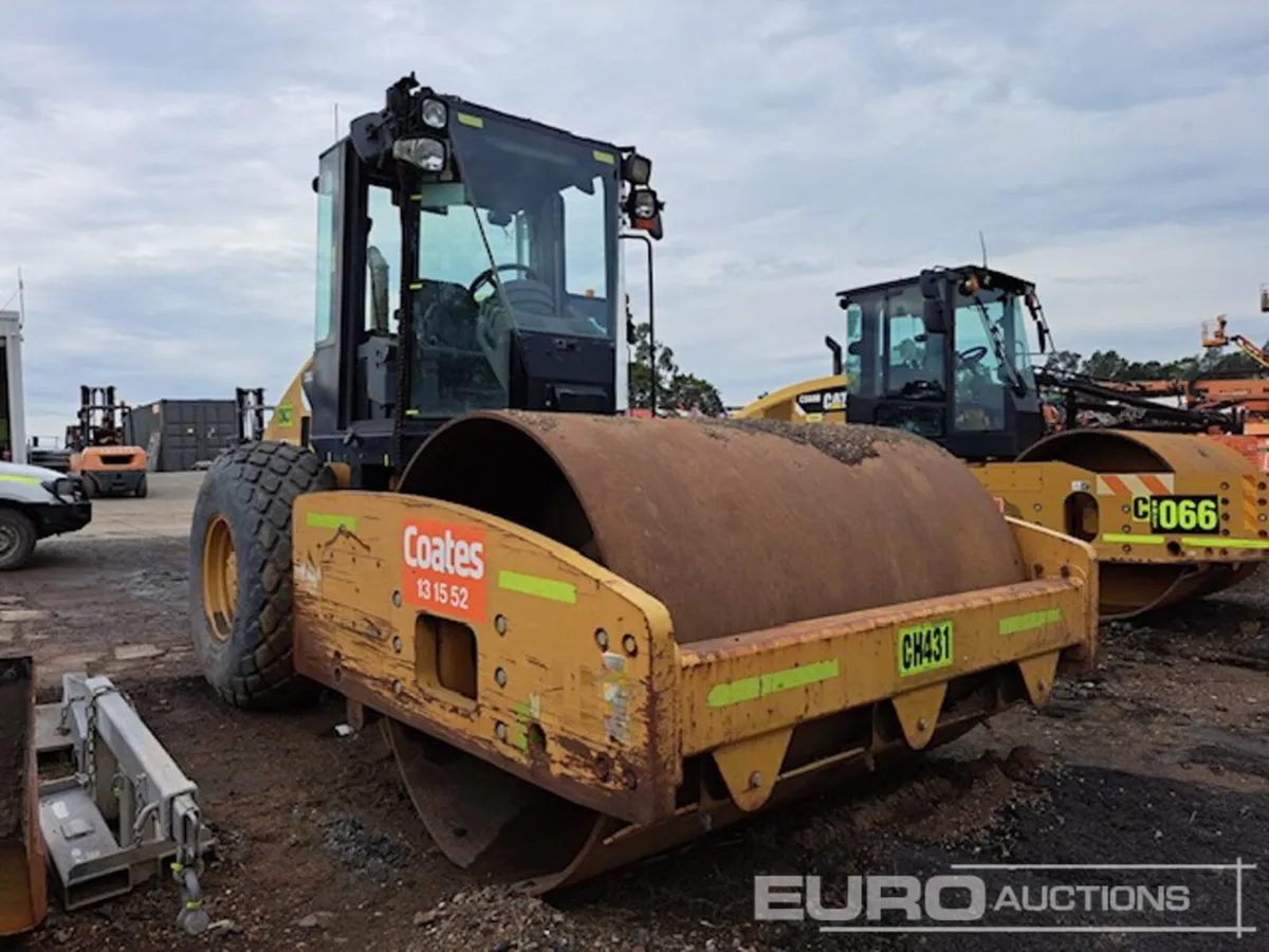 2011 CAT CS533E - Image 4