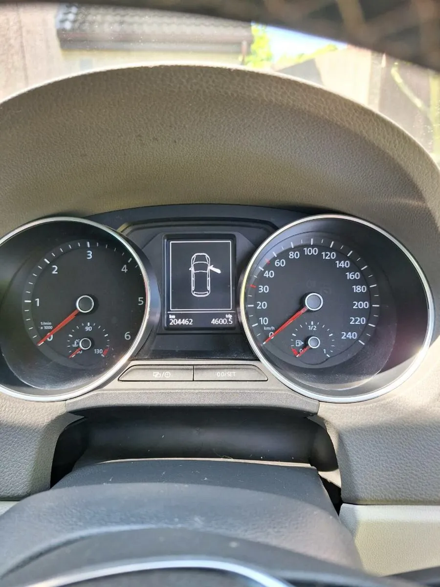 152 Volkswagen Polo - Image 2