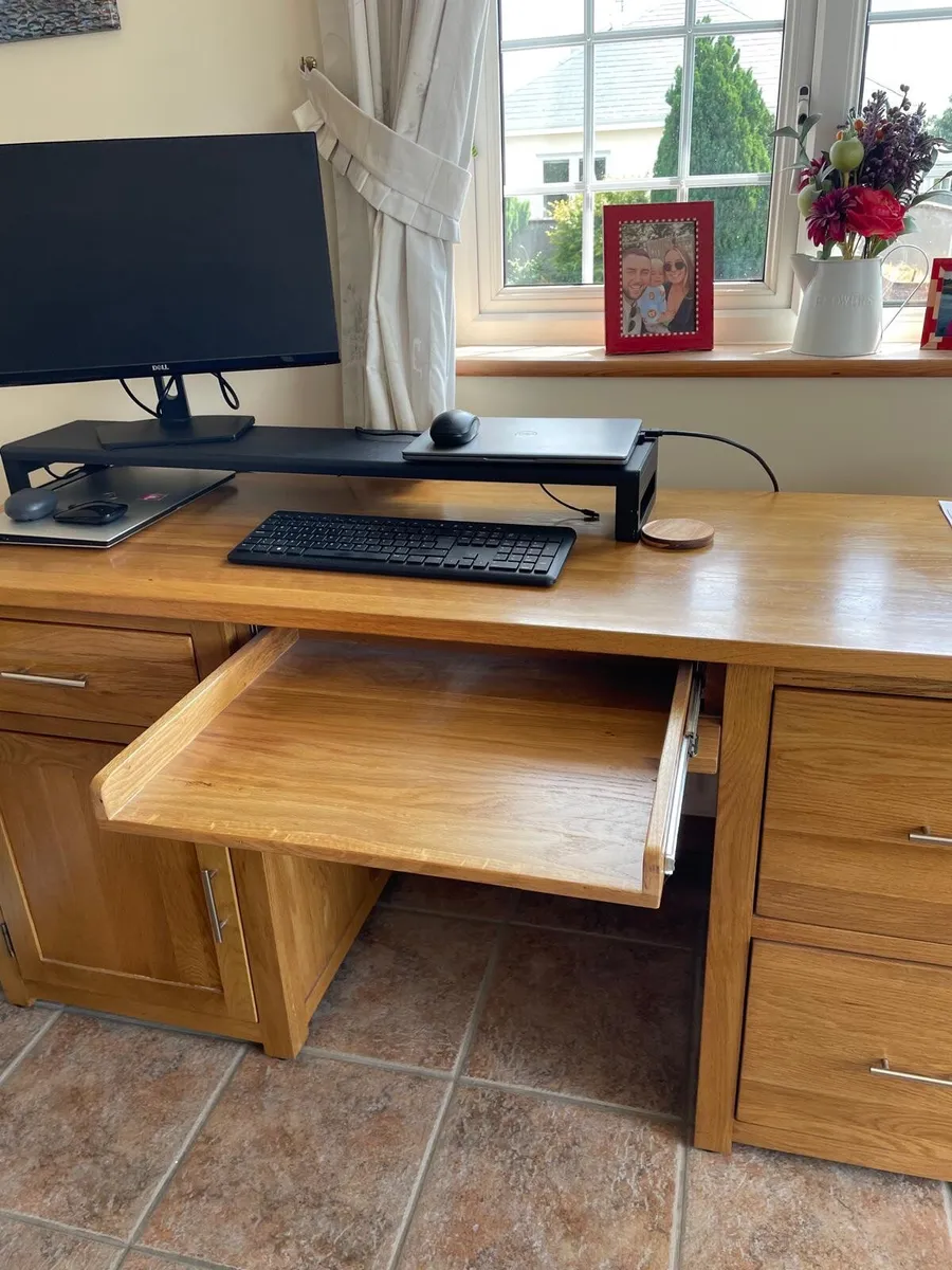 Desk solid oak - Image 1