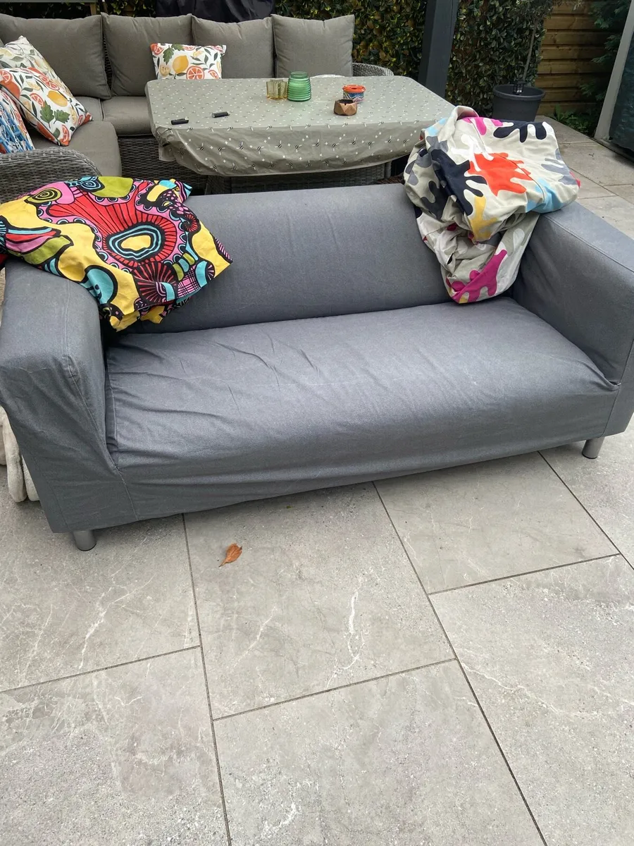 Two seater sofs