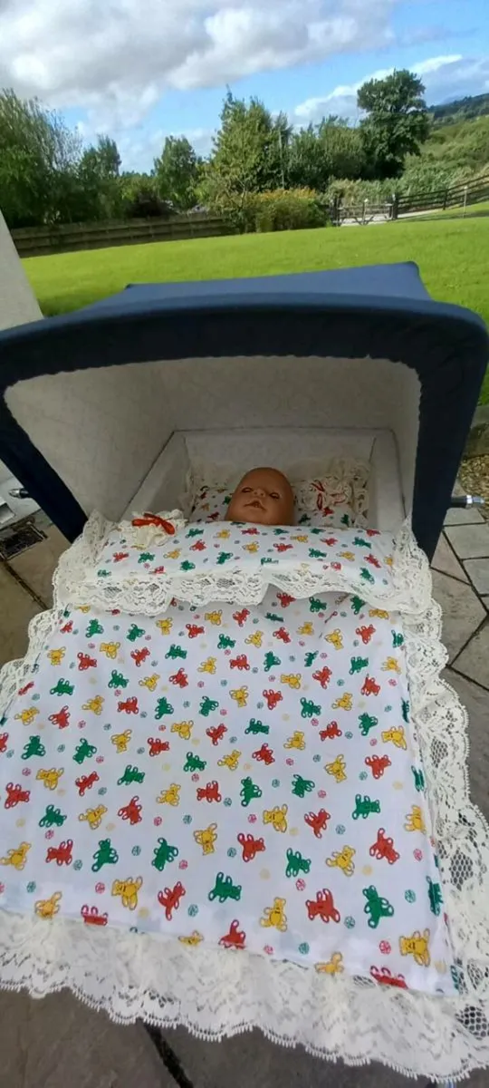 Silver Cross Pram - Image 4